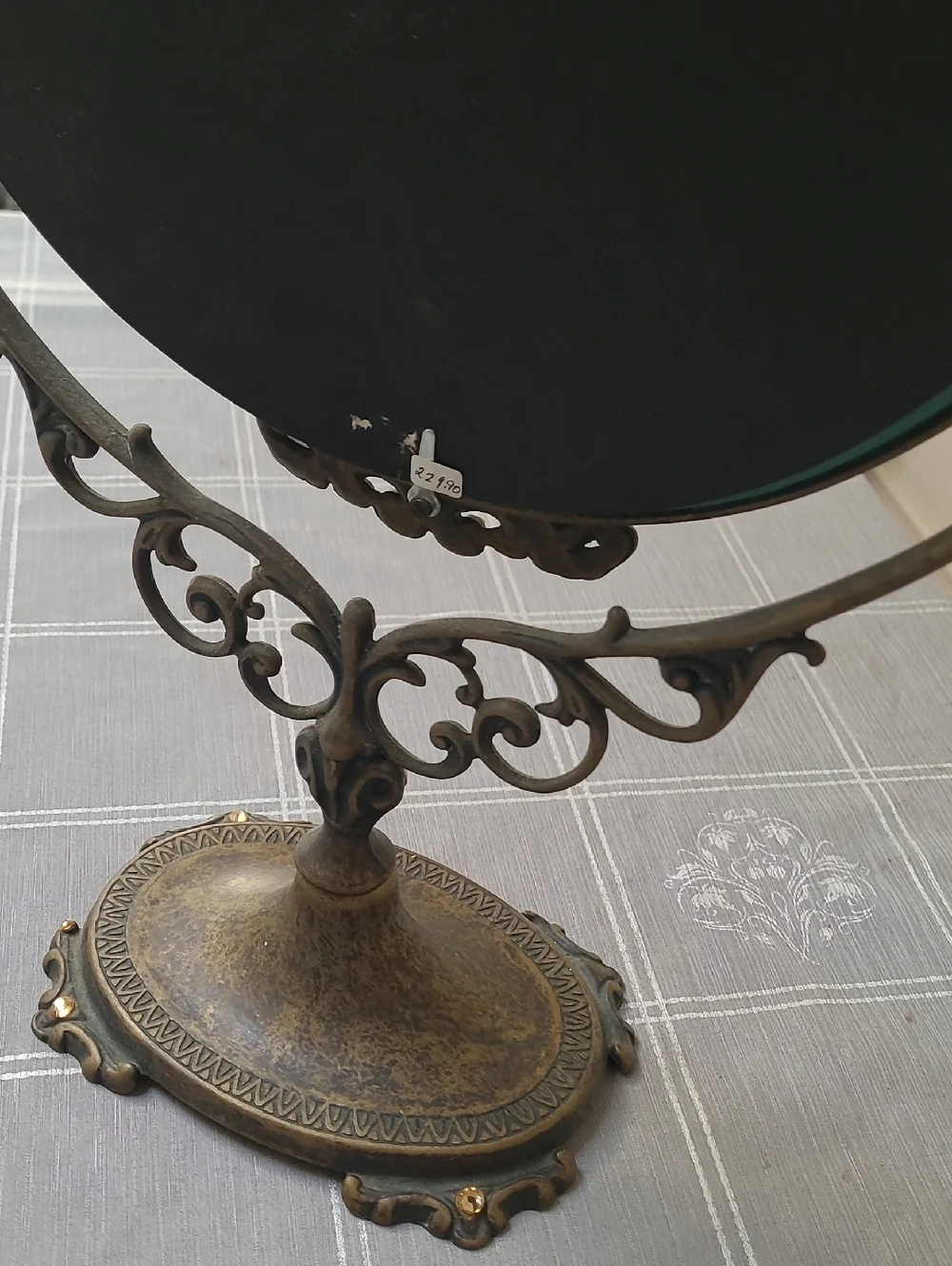 Antique-Style Oval Vanity Mirror in Bronze Finish